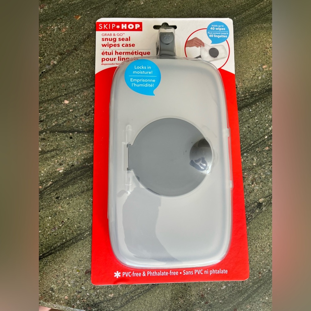 Skip Hop Gray Snug-Seal Wipes Case with Clip